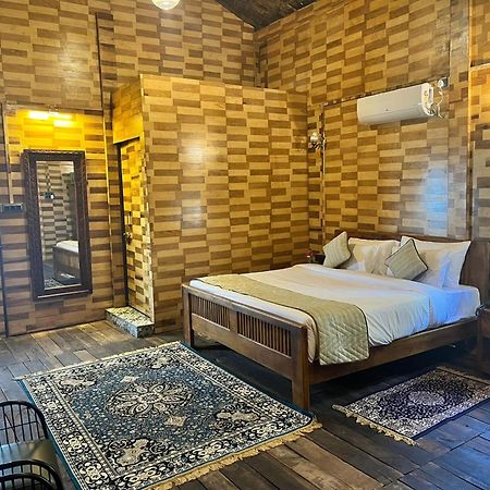 Sterling Padam Pench Hotell Khawāsa Eksteriør bilde